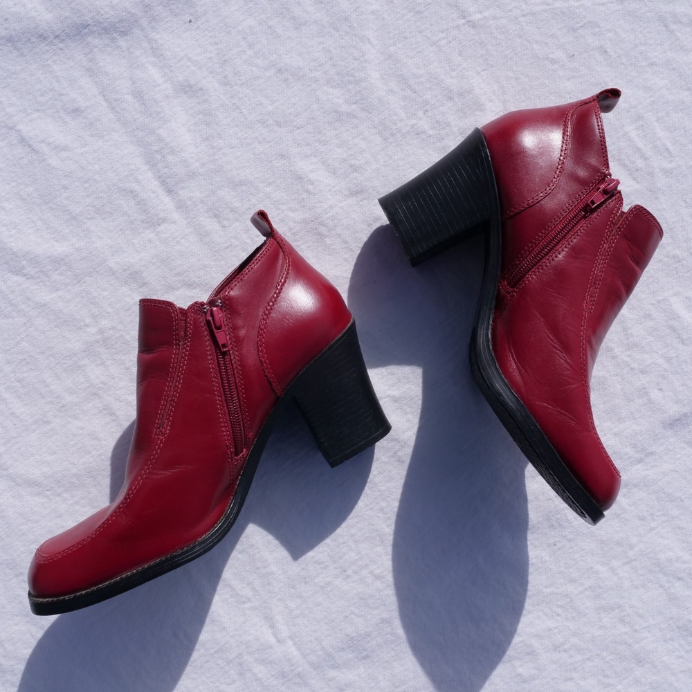 90s Newport News red leather square toed booties - Picture 6 of 8